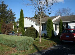 12 Curran St, Norwich, CT 06360