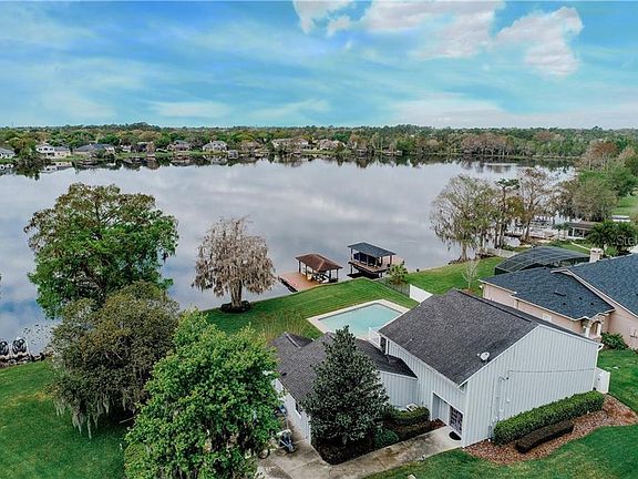2nd image of 489 Carolyn Dr