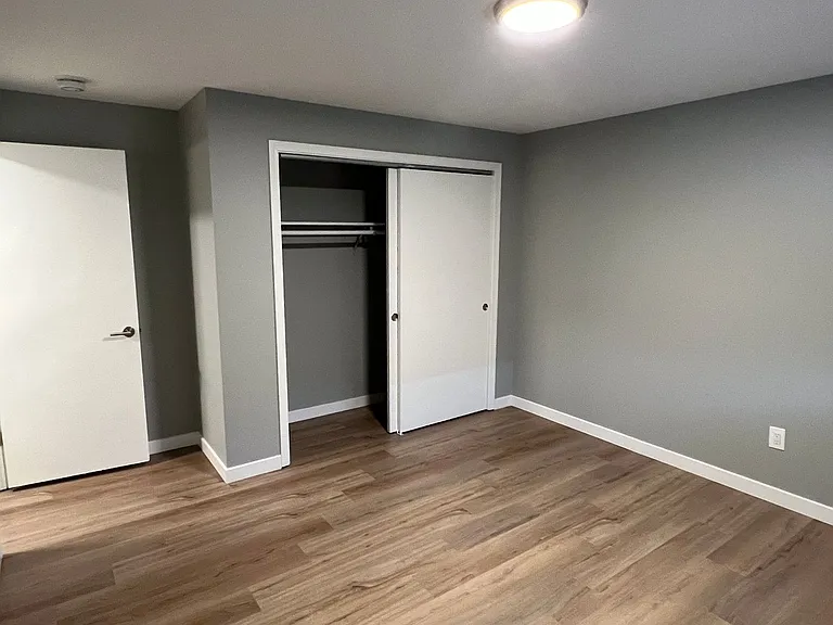 Eagle Court Apartments — Photo 30
