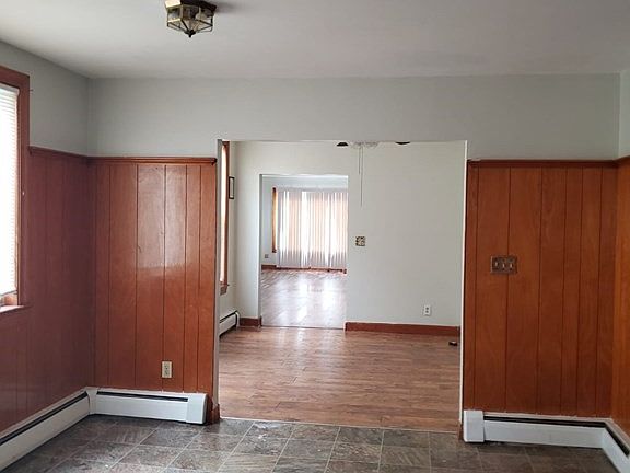 4th image of 7 Bartlett St #1