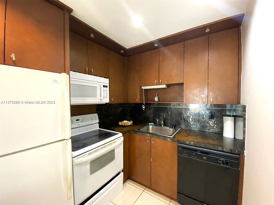 1st image of 3536 NE 168th St APT 407