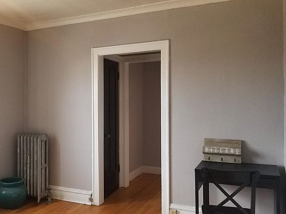 2nd image of 2536 N Artesian Ave #2A