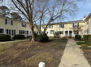 119 Oakmont Dr APT 26, Greenville, NC 27858