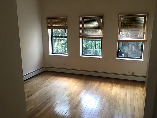 Rented by PMG Real Estate  | media 15