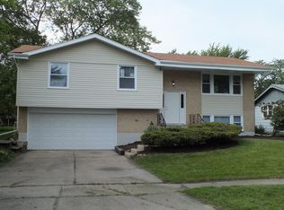 3506 Chestnut Dr, Hazel Crest, IL 60429