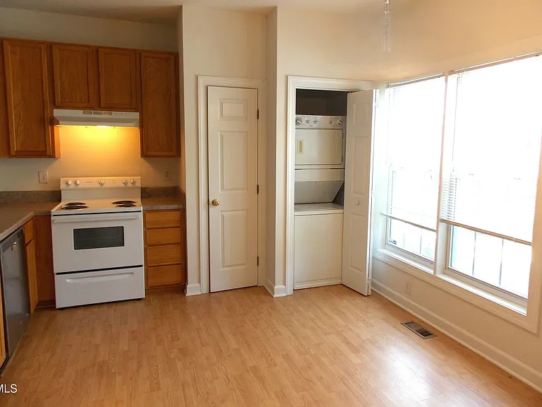 2701 Sterling Park Dr — Photo 7