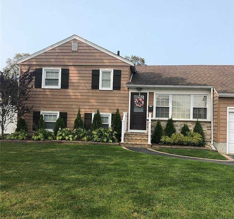 1st image of 3569 Manhasset St