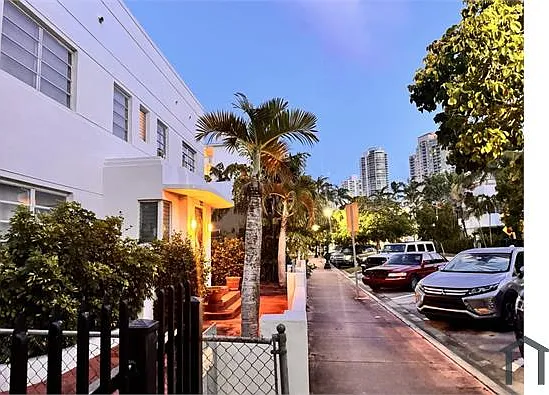 327 Jefferson Ave