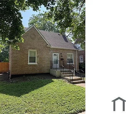 10043 S Oglesby Ave