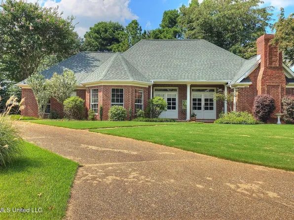 1663 Cedar Trail Cv, Hernando, MS 38632