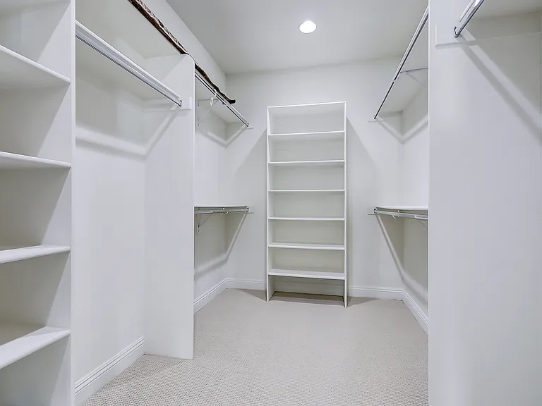 2611 Palm Ave — Photo 33