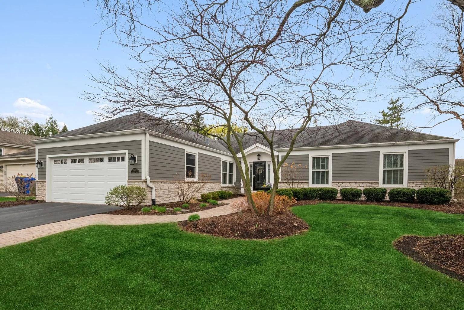 2012 Creekside Dr photo 1