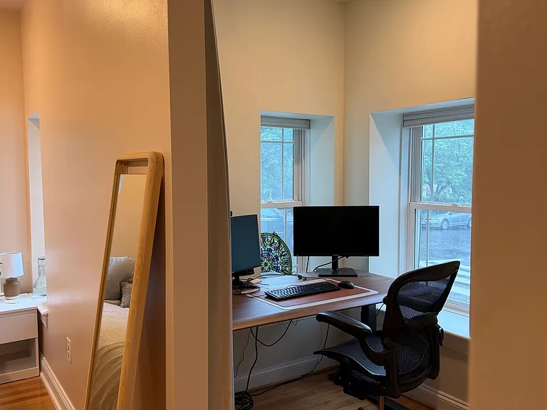 660 Morton Pl NE #4 — Photo 7