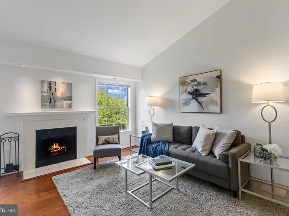 2903 S Woodley St APT H, Arlington, VA 22206