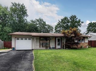 1013 Janet Ave, Darien, IL