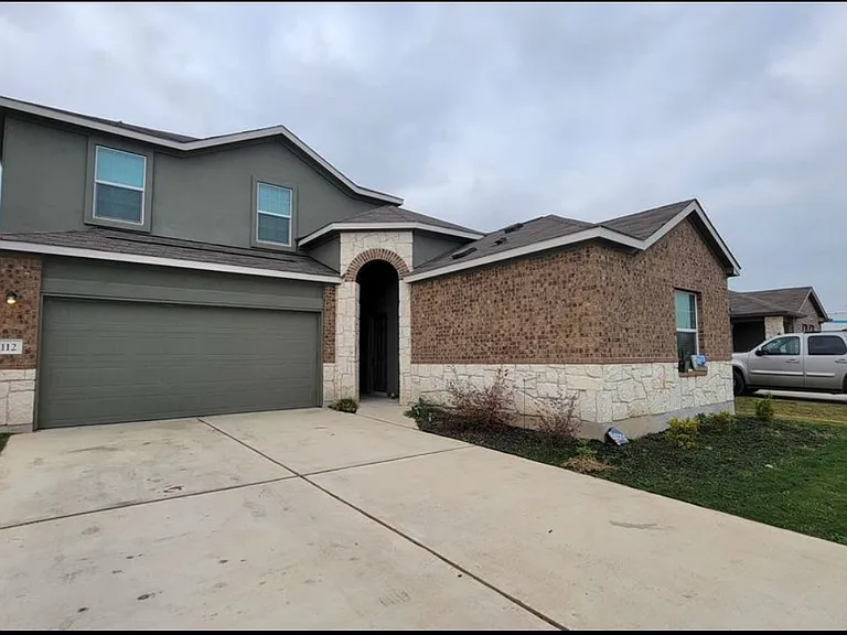 Golden Grove Pkwy — Photo 1