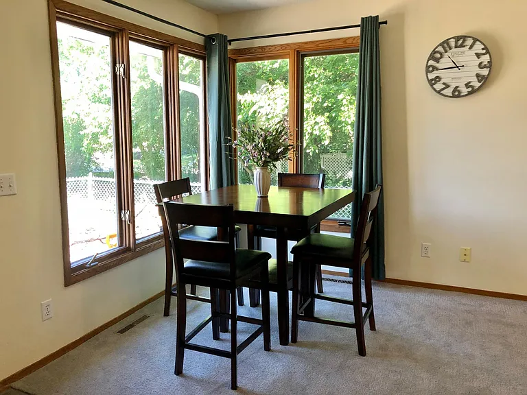 Mother-in-law suite dining/living room