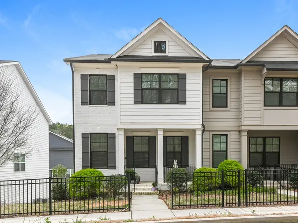 504 Elliston Pl, Ball Ground, GA