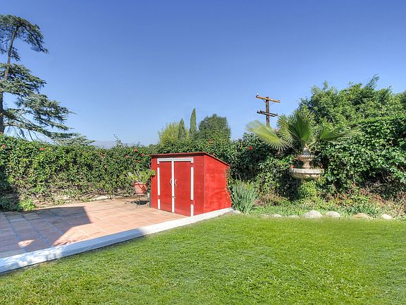 5th image of 1273 Crescent Dr