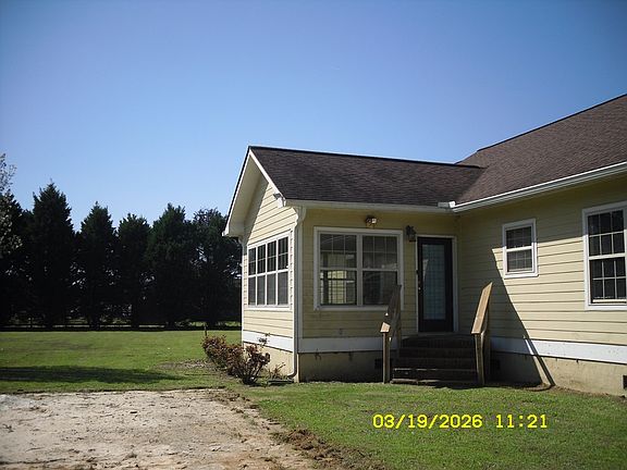 3rd image of 44 Meadow Wood Dr