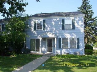 3782 Lakepointe Dr, Northwood, OH 43619