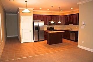 Eat in Kitchen with bar seatin