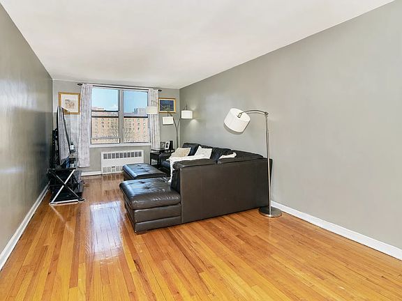 2nd image of 1430 Thieriot Ave APT 5C