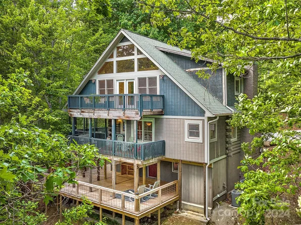 526 Woods Rd, Waynesville, NC 28785
