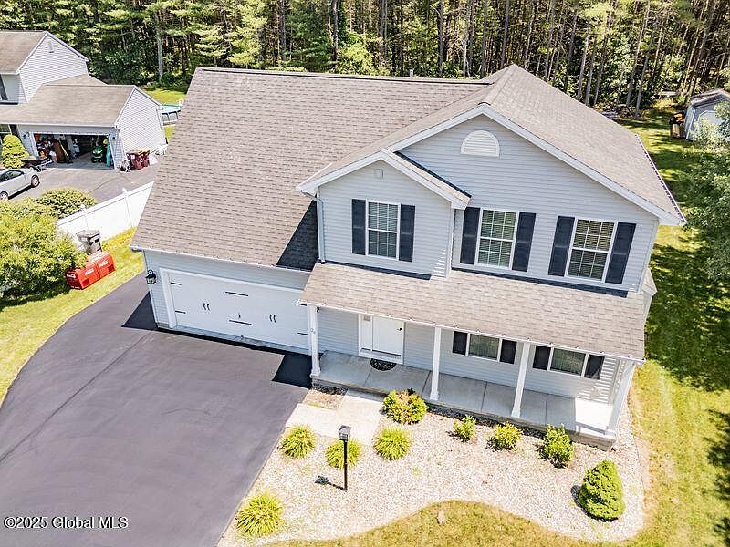 3rd image of 24 Evanna Drive