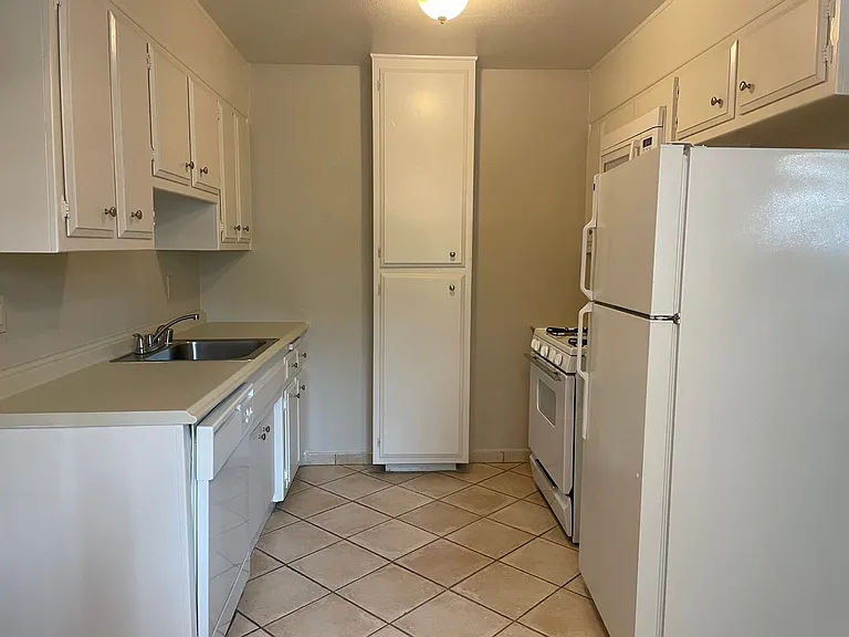 Courtyard Apartments — Photo 13