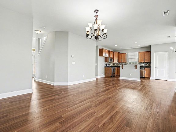 4th image of 188 Outwater Ridge Dr