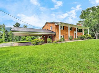 9561 Upper Craigs Creek Rd, Catawba, VA 24070