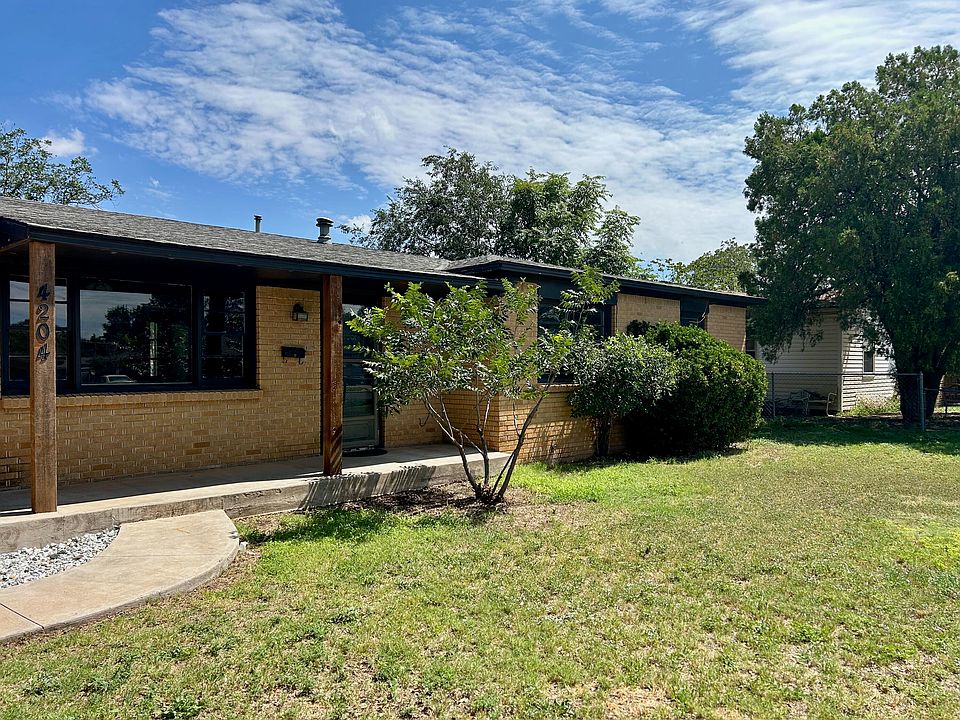 1st image of 4204 43rd St
