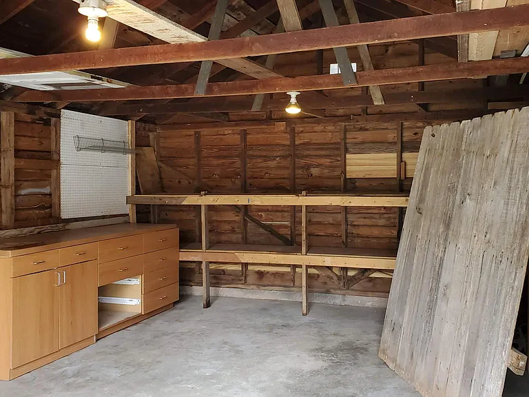 1526 W Atlantic St — Photo 14