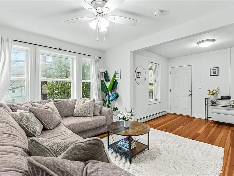 41 Harbor St #2 — Photo 2