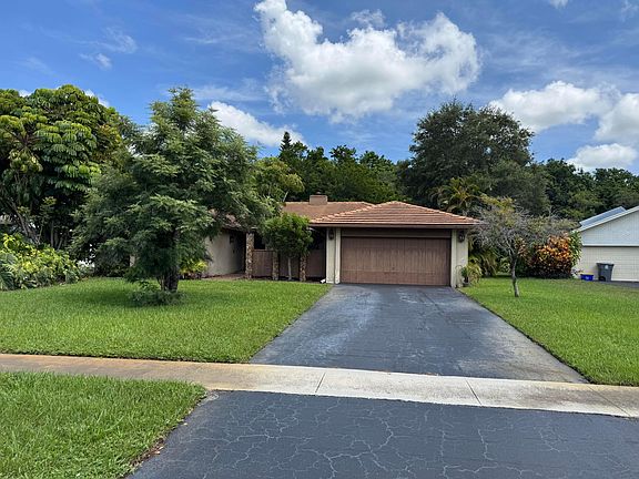 2nd image of 11287 Woodchuck Lane