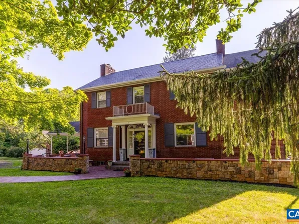 2492 Stable Rd, Hillsville, VA 24343