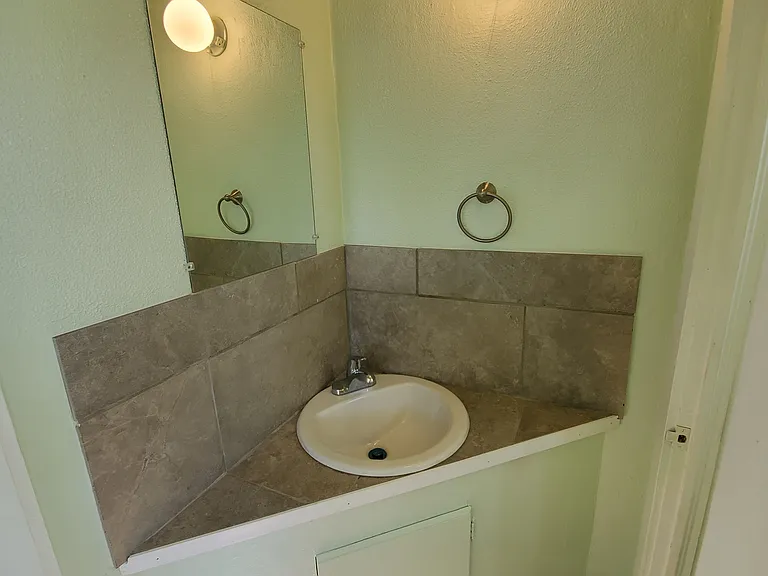 1039 Chipeta Ave #6 — Photo 10