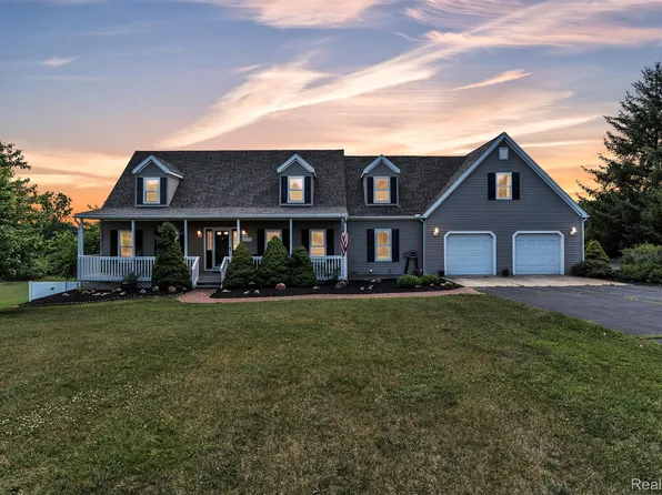 10146 Marshall Rd, South Lyon, MI 48178