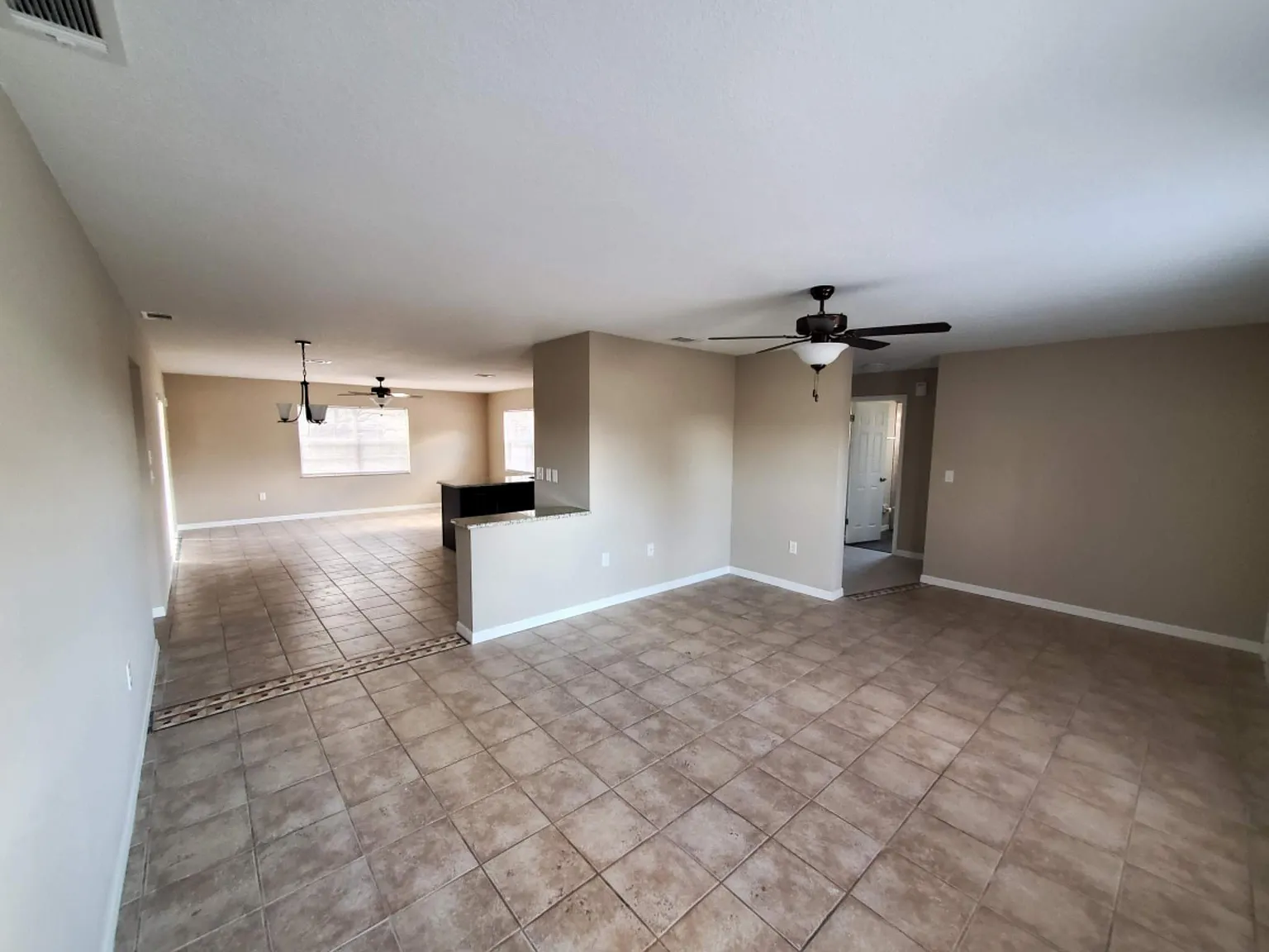 2 bed, 1252 sqft, $2,000 — Photo 4