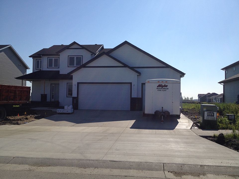 1st image of 3341 2nd St E