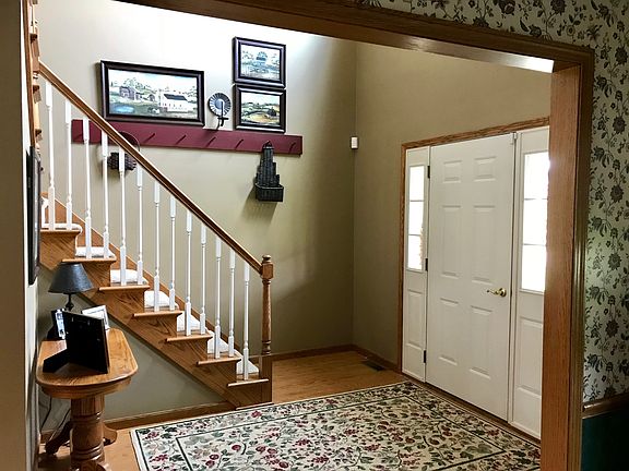 5th image of 360 Hessenauer Dr