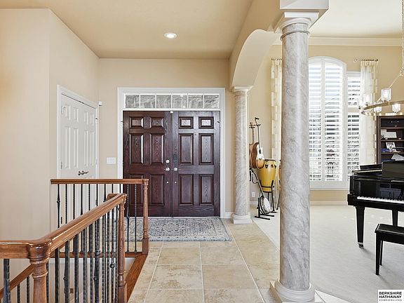 5th image of 4802 Lakeside Cir