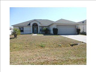 1st image of 122 Aurelia Ct