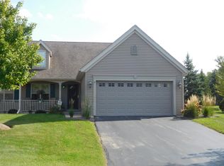 137 Vassallo Ln, Union Grove, WI 53182