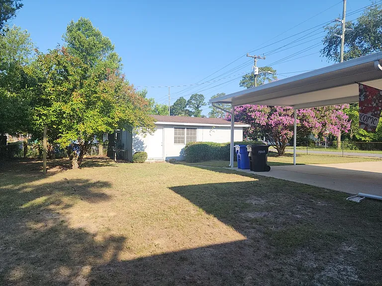 400 Roxie Ave — Photo 29
