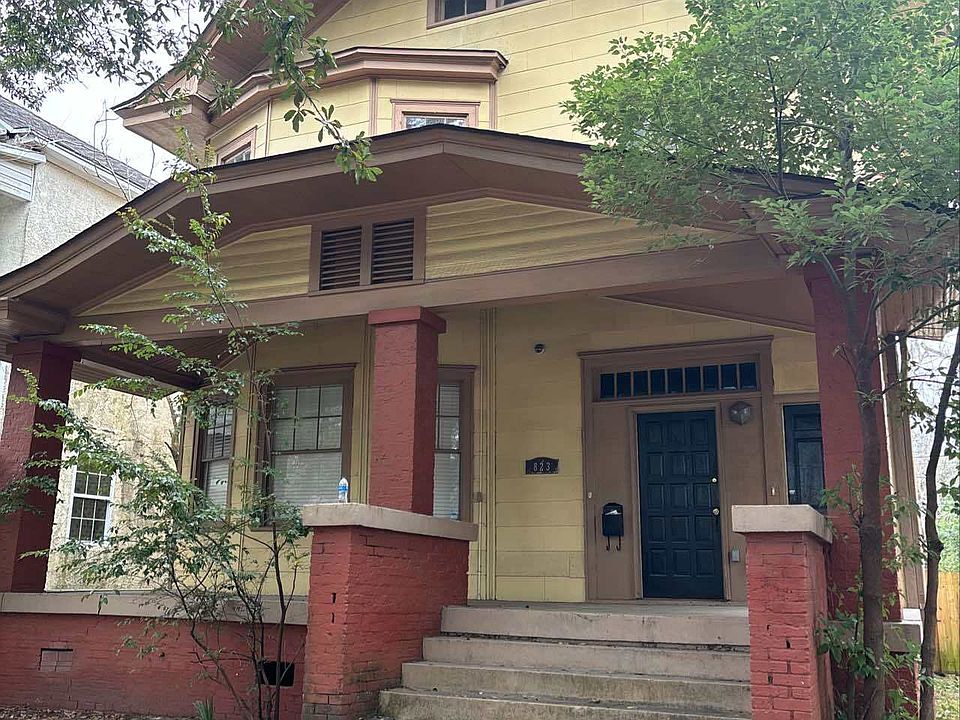 1st image of 823 E Henry St #B