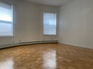 598 E 3rd St #1F, Brooklyn, NY 11218