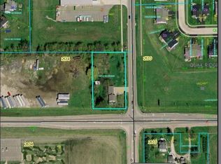 1590 Stoney Point Rd SW, Cedar Rapids, IA 52404