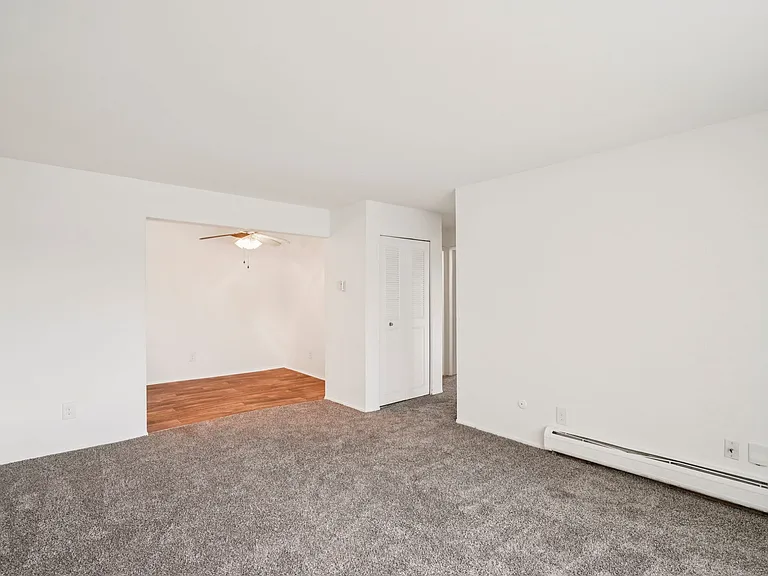 Outer Drive Manor Apartments — Photo 53